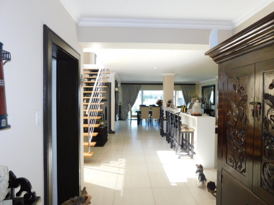 4 Bedroom Property for Sale in Harbour Island Western Cape